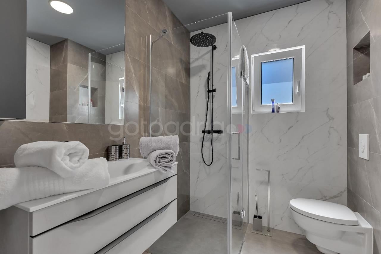 Luxury Seaview Apt Luki - Free Parking Makarska Extérieur photo
