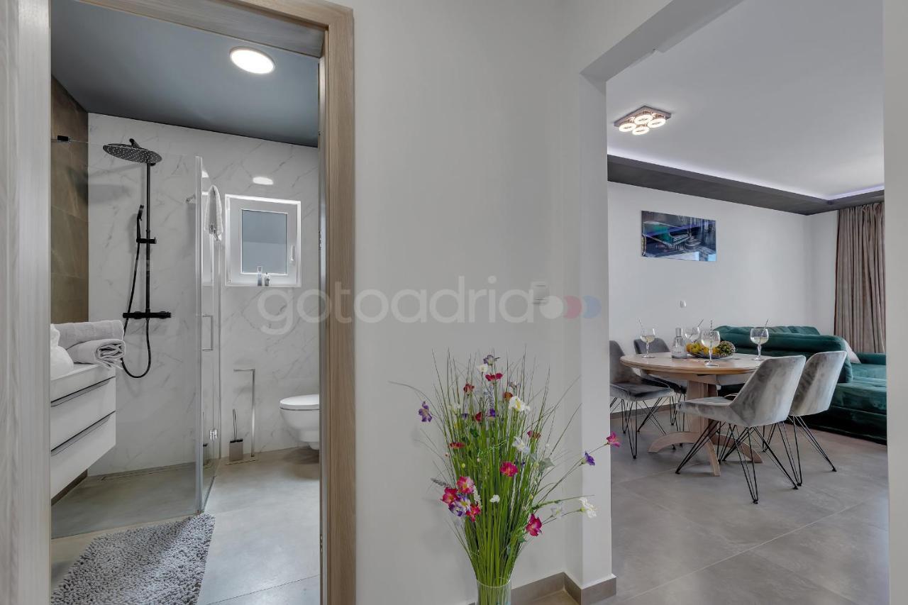 Luxury Seaview Apt Luki - Free Parking Makarska Extérieur photo